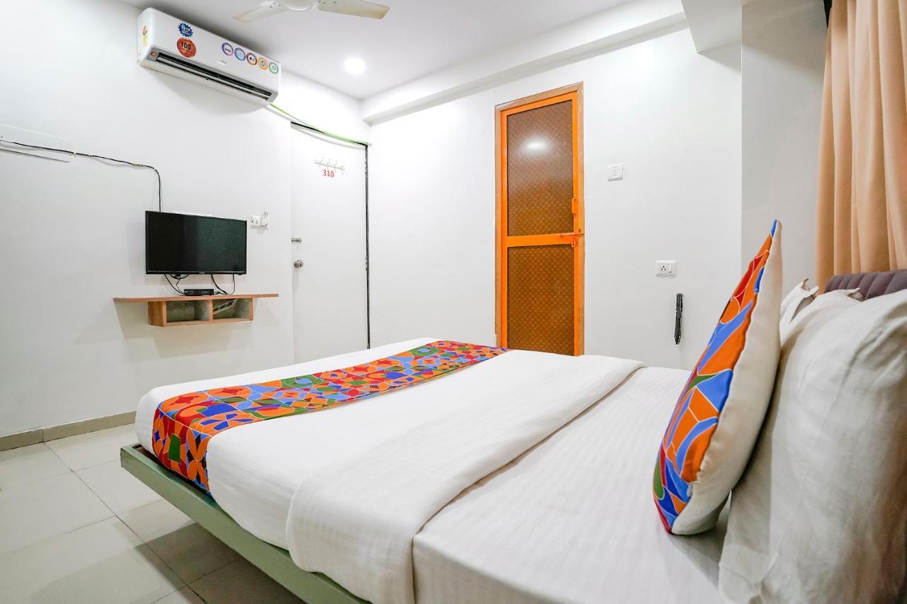Fabexpress Blue Stone Hotel Surat Exterior photo