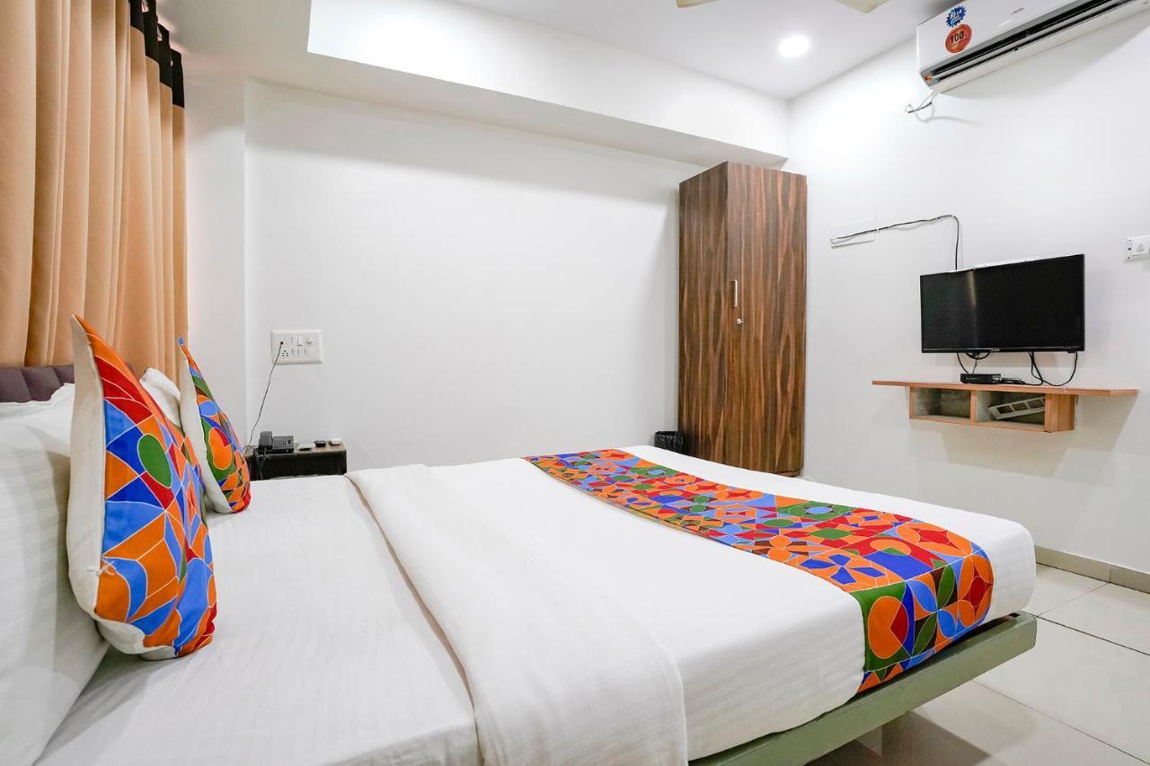 Fabexpress Blue Stone Hotel Surat Exterior photo